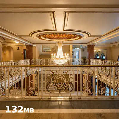 Vídeo 360 de la galería superior del vestíbulo principal del Teatro Campoamor de Oviedo (132 MB).